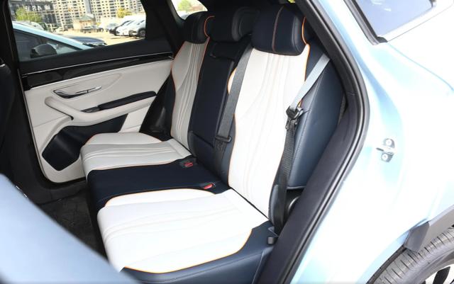 37d12f2eb9389b50b907d0eae910f8d3e6116e45.jpeg@f_auto